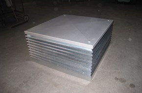 Galvaniseret ventilationshætte fremstillet på specialmål